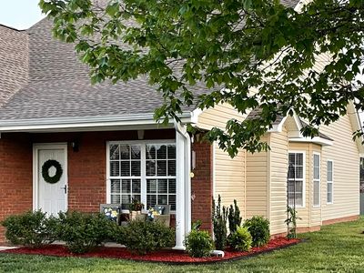 215 Briarstone Dr