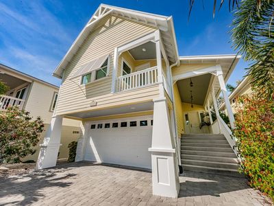 12108 Lagoon Ln
