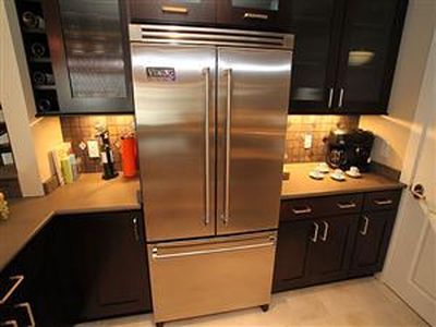 2105 N Meridian St UNIT 300