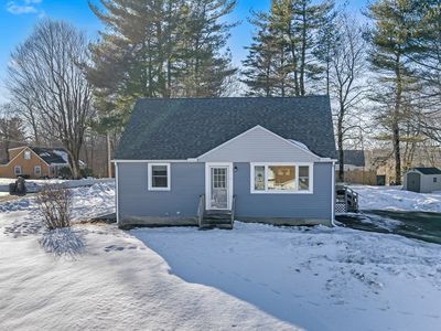 Property at 8 Sunset Dr, Leicester, MA