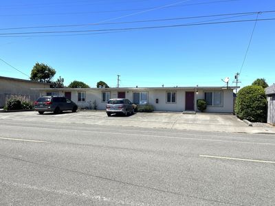 2082 Quaker St