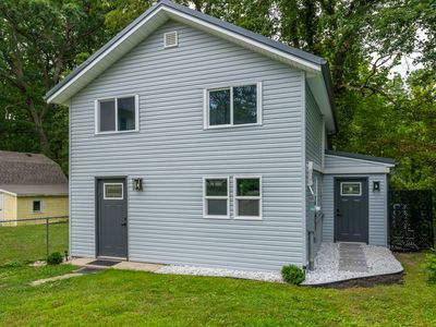 411 Paw Paw Ave