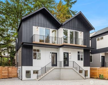 10823 11th Avenue NE