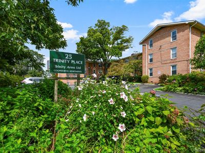 25 Trinity Place #3K