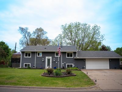 2101 Laramie Trl N