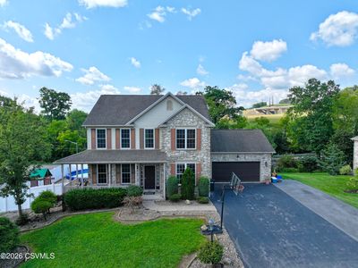 1 Woodridge Ln