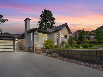 2501 E Commonwealth Ave