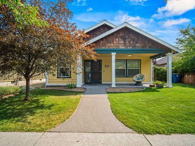 3047 NE Yellow Ribbon Dr