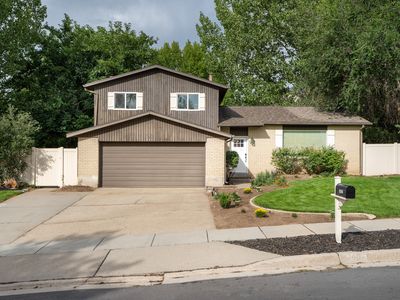 2407 E Hunts End Dr