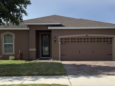 976 Glazebrook Loop