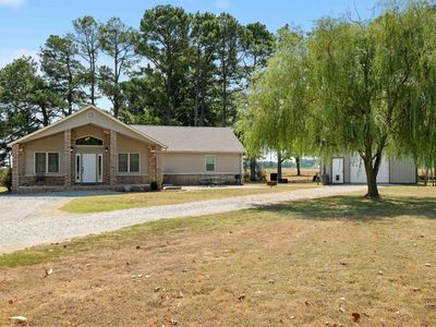 2613 Highway 163