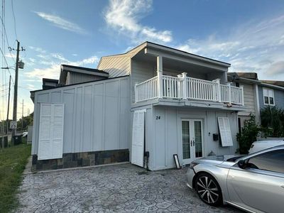 24 Cedar St