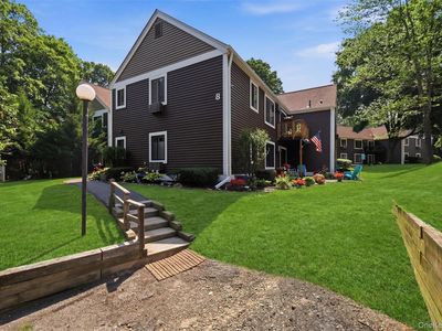 8 Heritage Drive #E