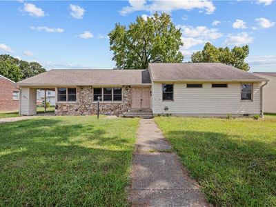 223 Woodbury Forest Dr