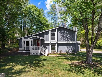 2592 Twin Oaks Dr SW