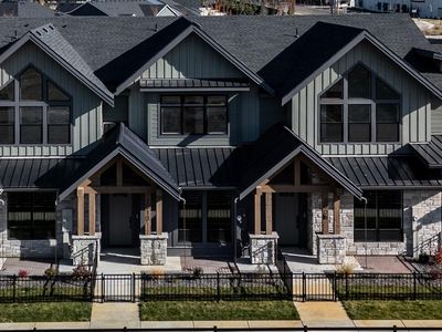 2162 W Freya Ct