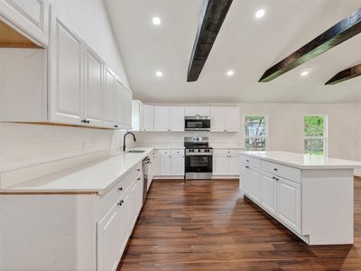 11515 Iberia Dr