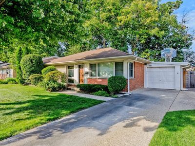 Property at 1025 Longaker Rd, Northbrook, IL