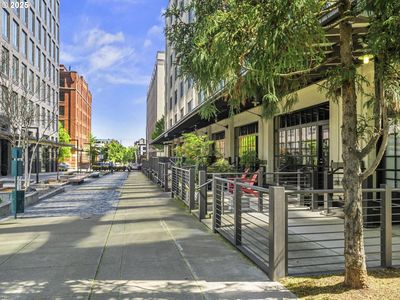 1400 NW Irving St APT 621