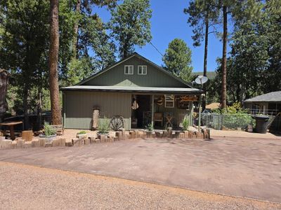 8226 W Bonnie Brae Dr