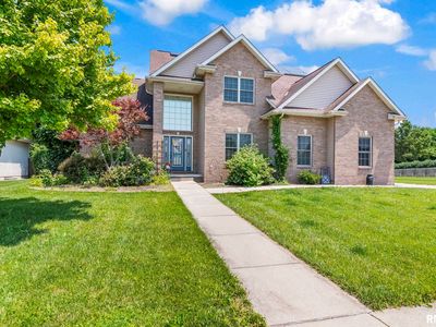 424 Heathrow Ln