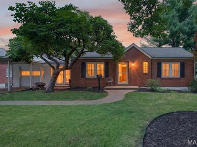 649 Rochester Dr