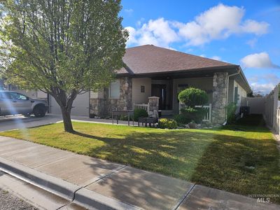 805 Woodland St