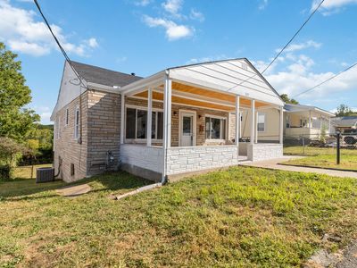 327 Saint Charles St