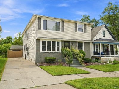 90 Dexter St