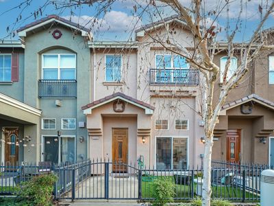 3226 Lago De Como Pl