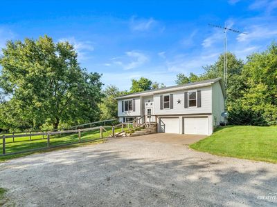 Property at 3716 E 2653rd Rd, Sheridan, IL