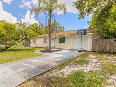 3223 Umbrella Tree Dr