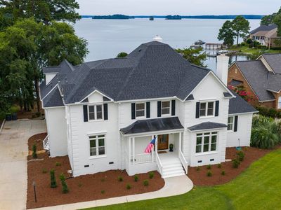 150 Lake Vista Dr