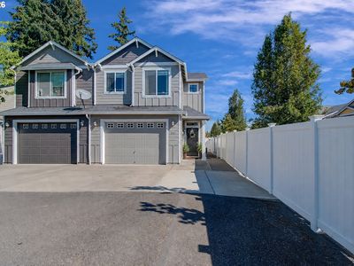 2401 NE 114th Ct