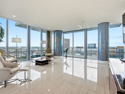 1301 Throckmorton St APT 2301