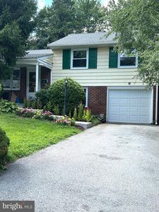 6 Glenwood Cir