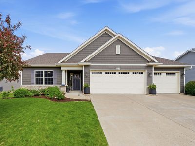 Property at 605 Danielle Ct, Blue Grass, IA