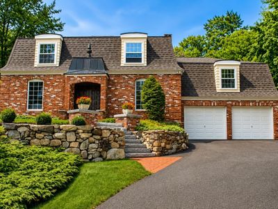 52 Brentwood Rd