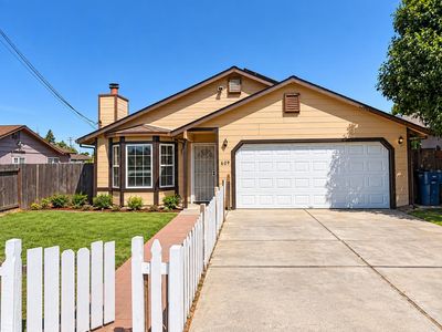 609 Grand Ave