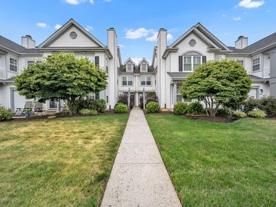 305 Crossroads Dr