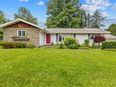 8 Riverview Dr