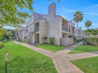 3220 69th St APT J1