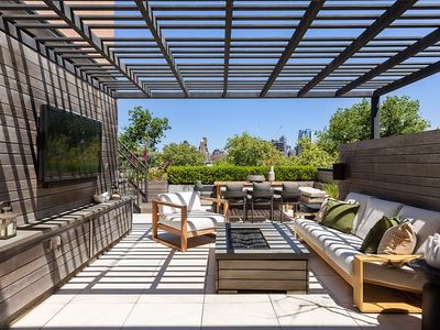 241 Carroll St #4