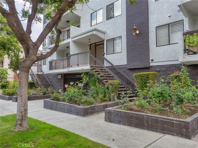 635 E Elmwood Ave Unit 203