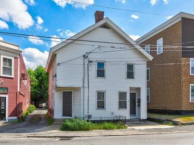 80-82 Laurel St