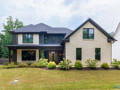 122 Railway Ln SE