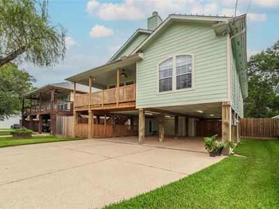 Property at 315 West Dr, Kemah, TX