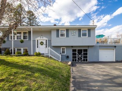 14 Bradley Dr