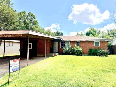 2437 NW 42nd St