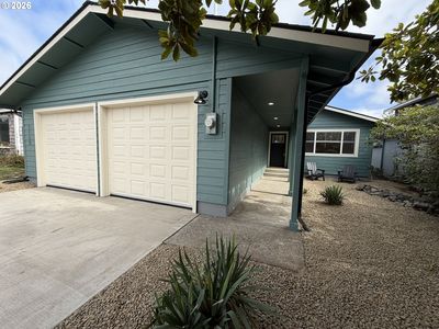 Property at 1165 NE Broadway St, Waldport, OR